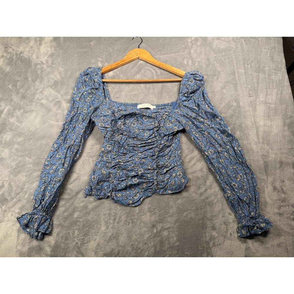 ASTR The Label Tonina Top Womens Medium Blue Floral Long Sleeve Smocked Back